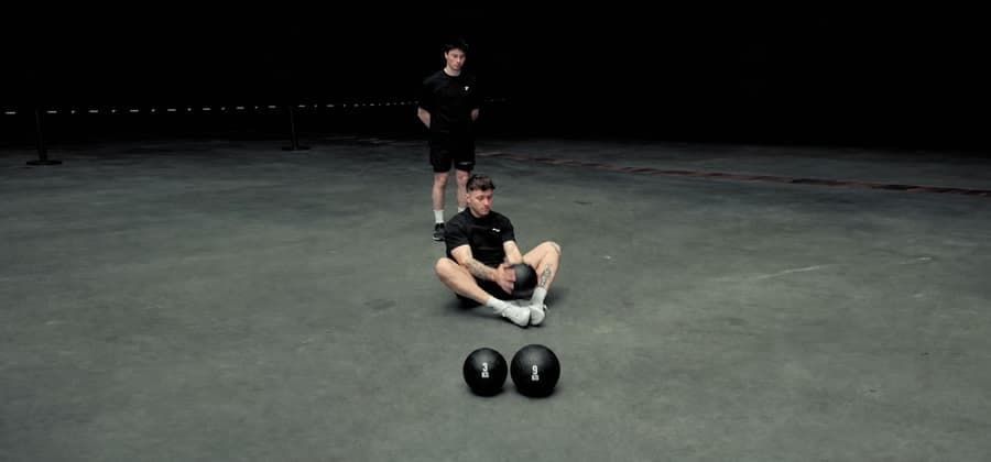 Medball Ab Mat Sit-Ups